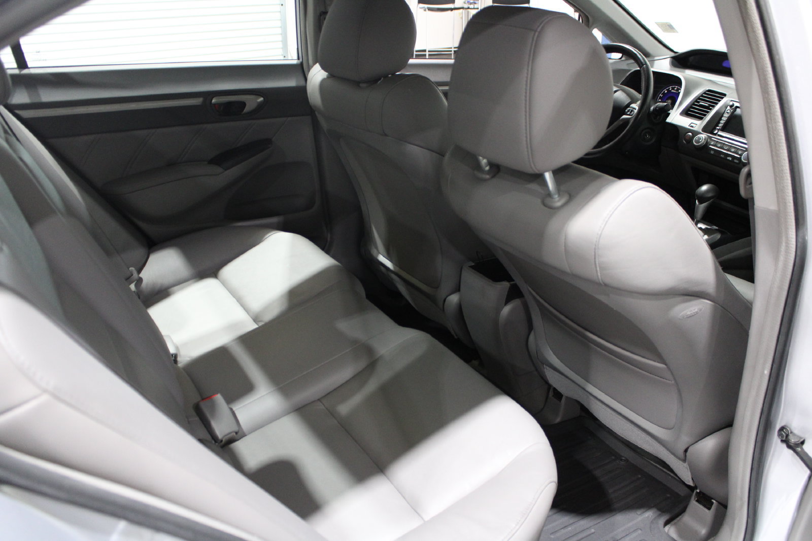 Used 2010 Honda Civic EX-L image 16