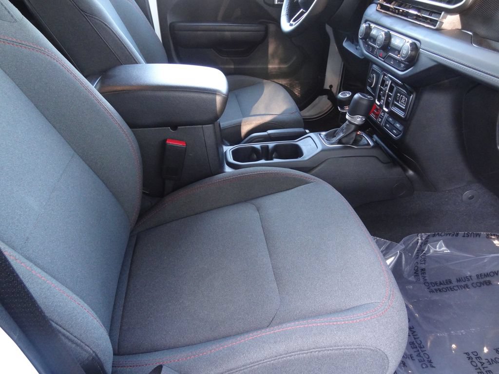 Used 2026 Jeep Gladiator Rubicon AWD/4WD image 17
