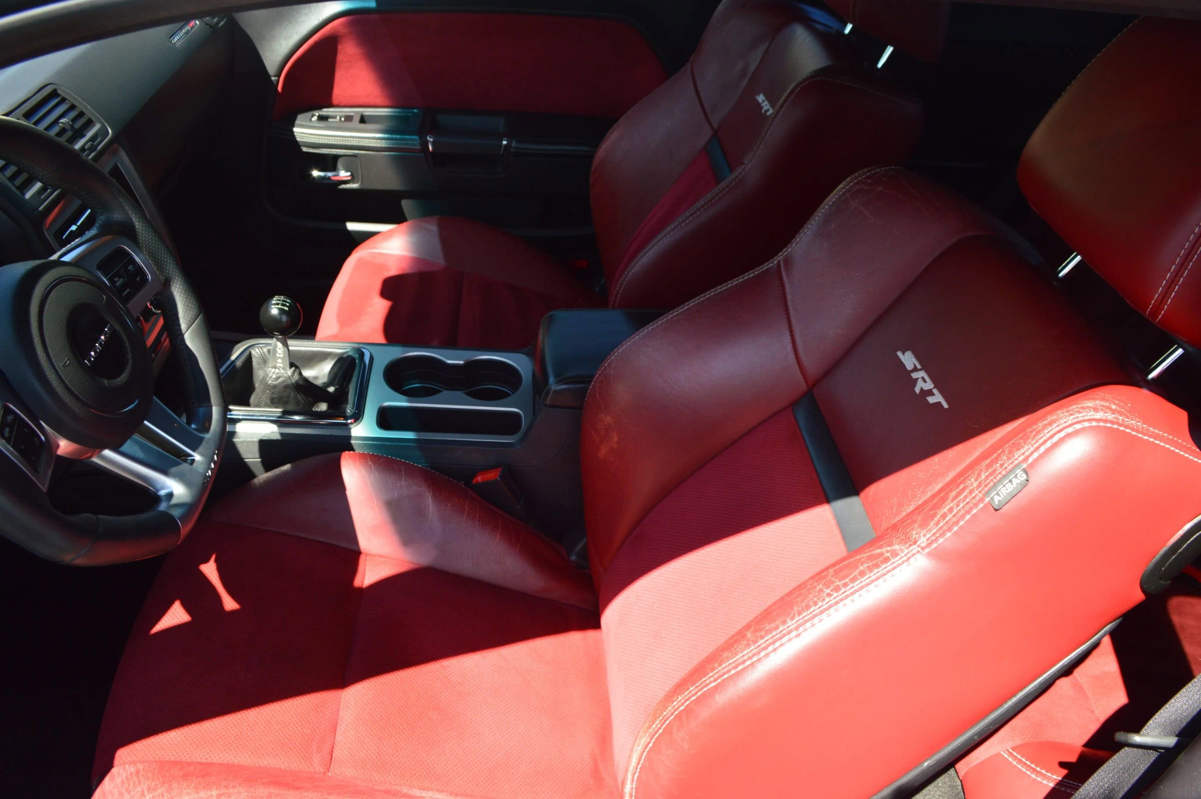 Used 2014 Dodge Challenger SRT8 w/ Harman/Kardon Audio Group RWD image 15