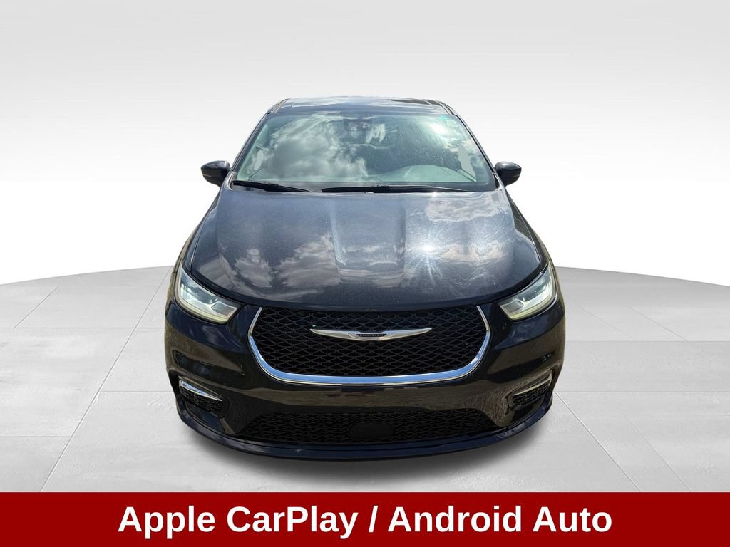 Used 2023 Chrysler Pacifica Touring-L FWD image 10