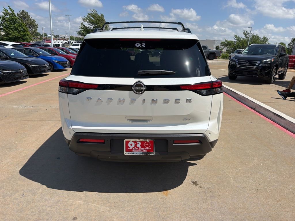 Used 2024 Nissan Pathfinder SV FWD image 4
