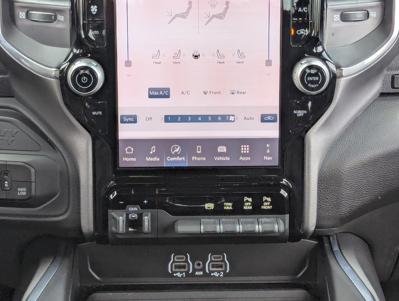 Used 2025 RAM 2500 Laramie image 22