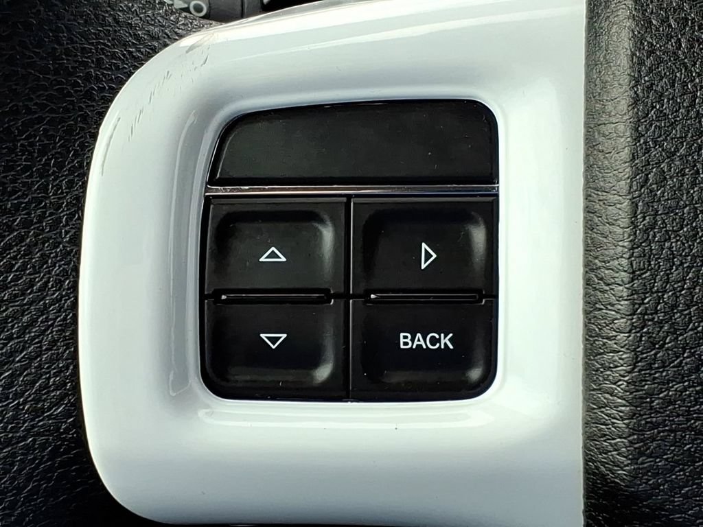 Used 2020 Dodge Journey SE w/ Blacktop Package FWD image 23