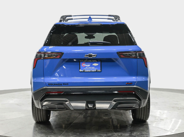 Used 2026 Chevrolet Equinox RS AWD/4WD image 4