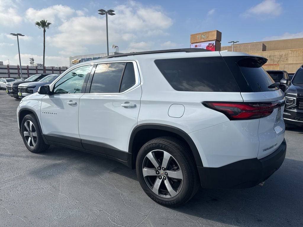 Used 2023 Chevrolet Traverse LT w/ LT Premium Package AWD/4WD image 6