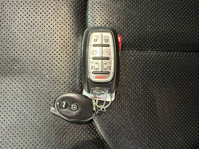 Used 2022 Chrysler Pacifica Limited FWD image 28