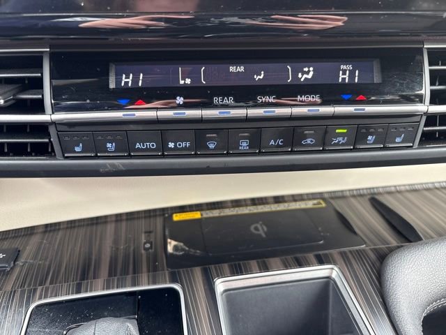 Used 2023 Toyota Sienna Platinum image 21