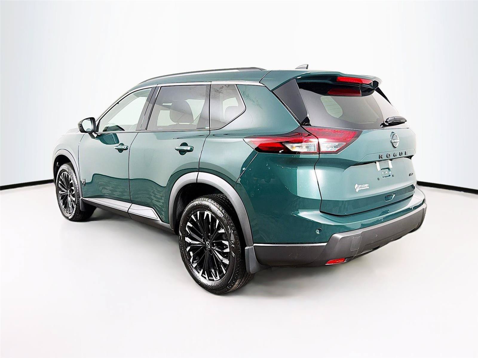 Used 2026 Nissan Rogue Dark Armor AWD/4WD image 9