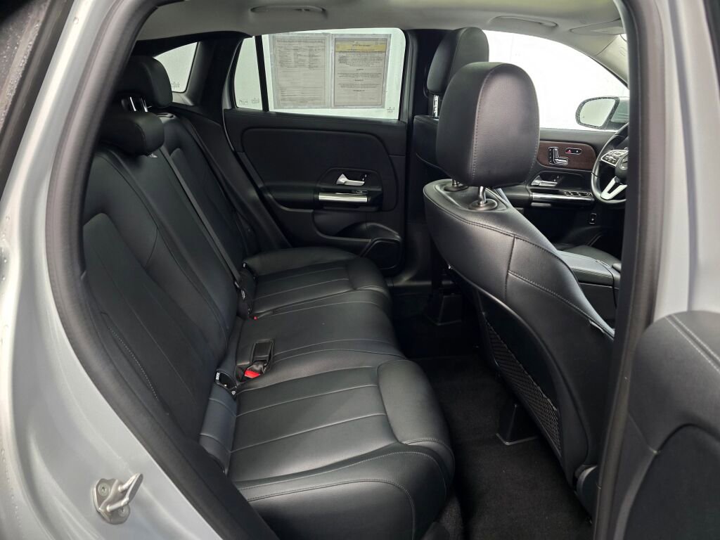 Used 2022 Mercedes-Benz GLA 250 4MATIC w/ Premium Package Lite image 22