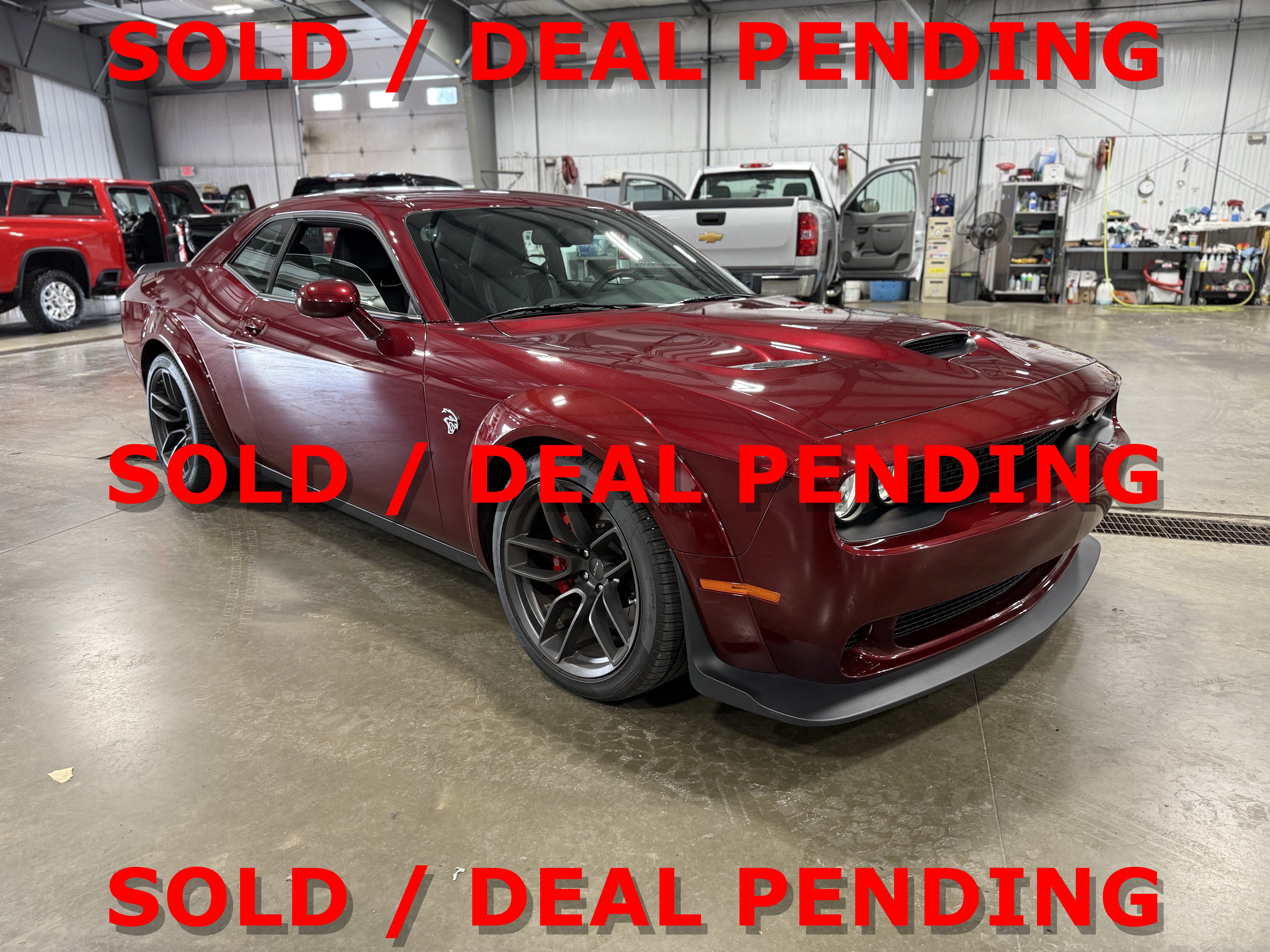 Used 2018 Dodge Challenger SRT Hellcat image 1