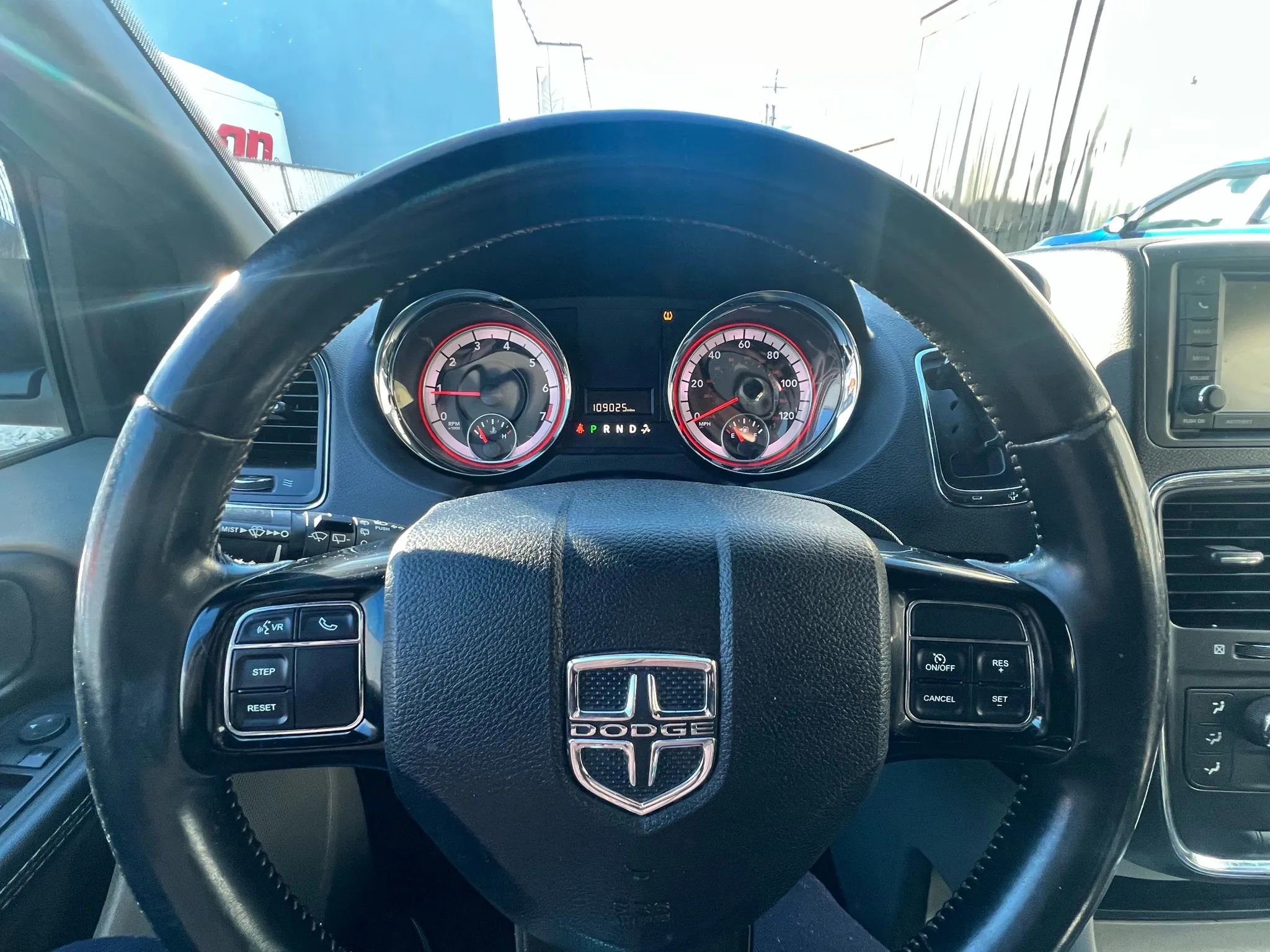 Used 2019 Dodge Grand Caravan SXT FWD image 14