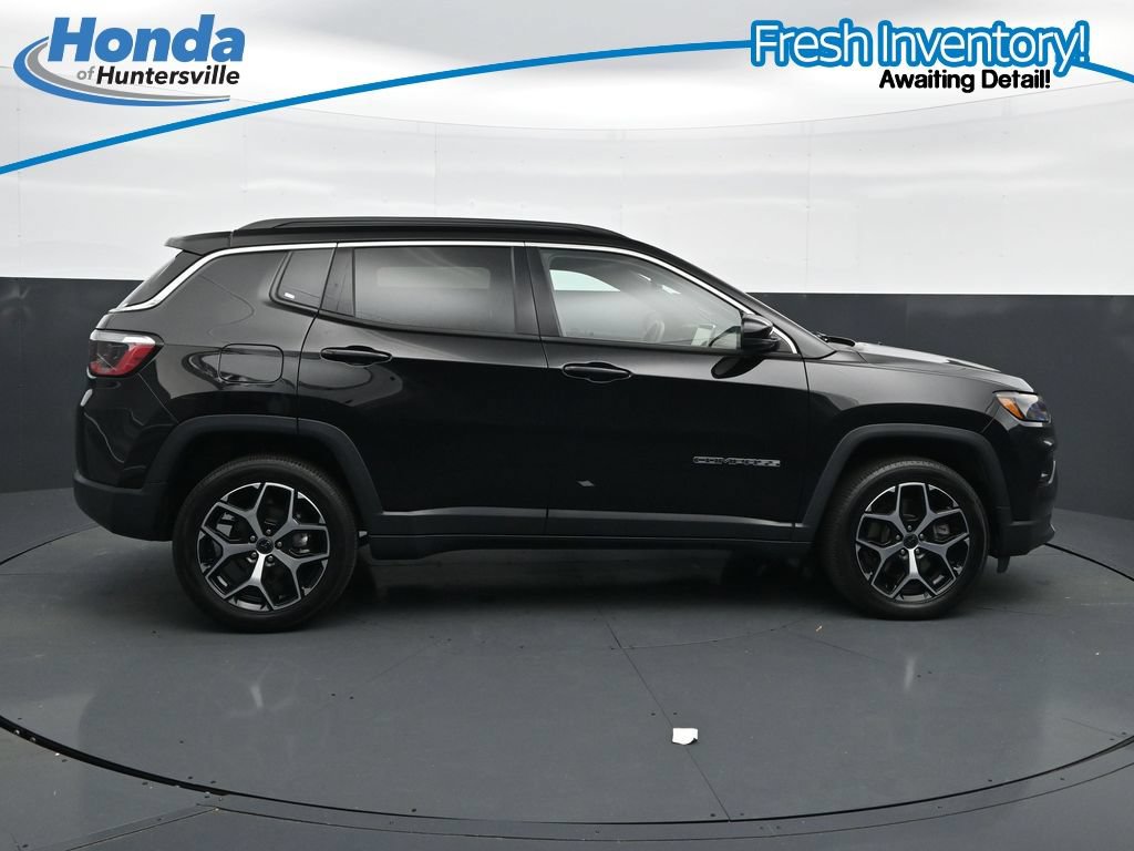 Used 2025 Jeep Compass Limited AWD/4WD image 11
