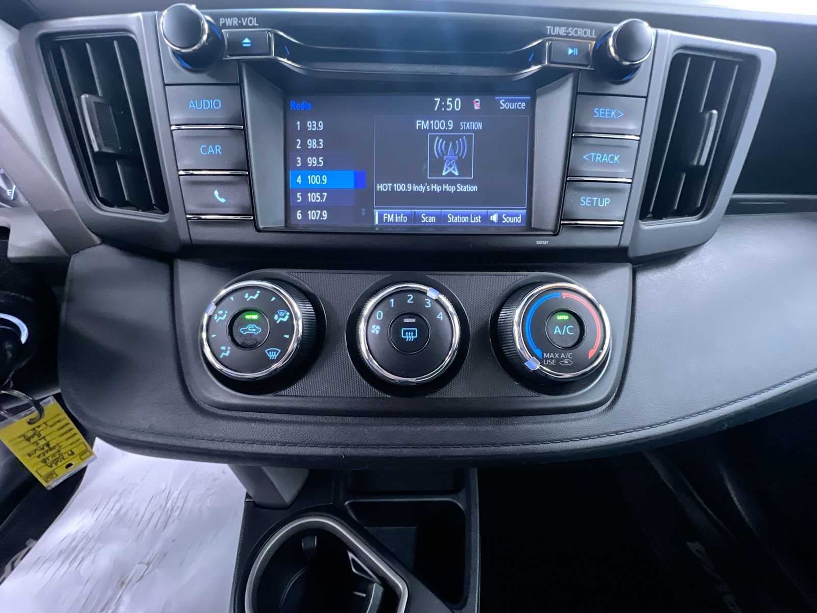 Used 2018 Toyota RAV4 LE w/ All Weather Liner Package FWD image 27