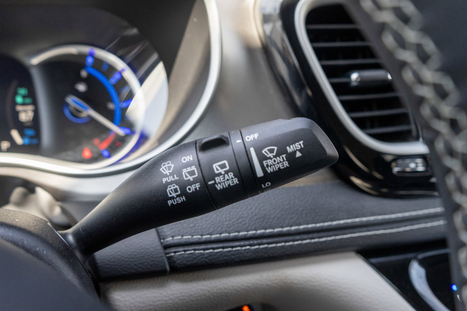 Used 2022 Chrysler Pacifica Touring-L FWD image 28