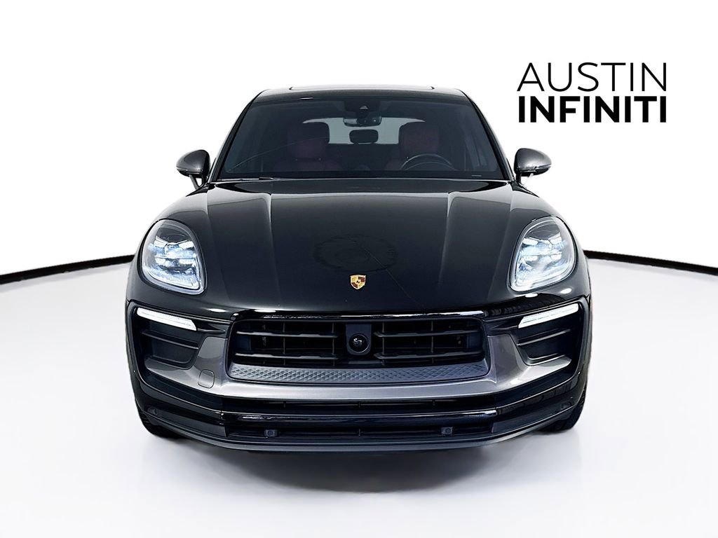 Used 2024 Porsche Macan AWD/4WD image 2