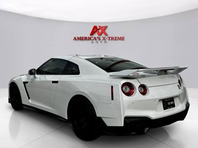 Used 2024 Nissan GT-R w/ Floor Mat Package AWD/4WD image 4