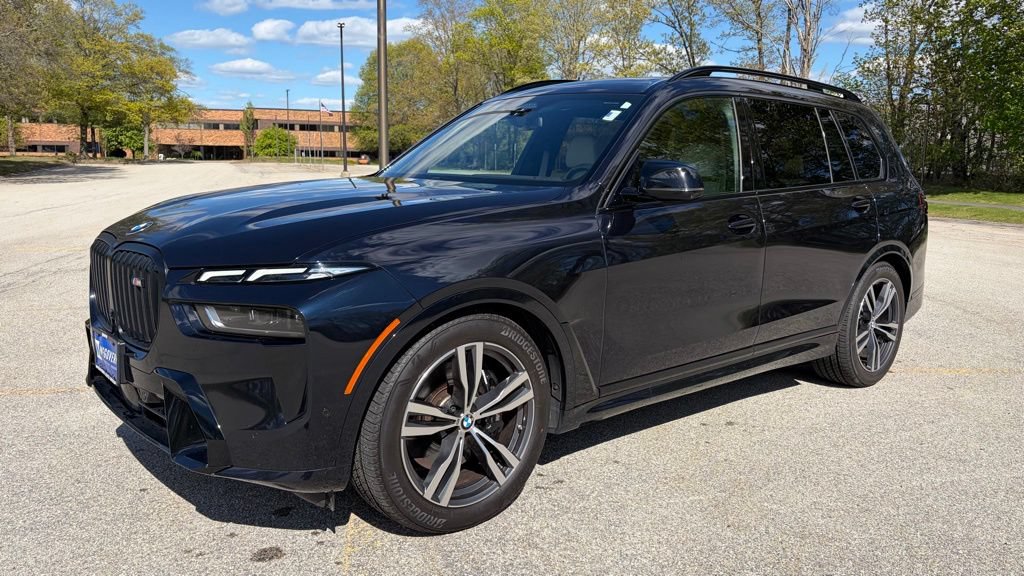 Used 2024 BMW X7 M60i w/ Climate Comfort Package AWD/4WD image 1