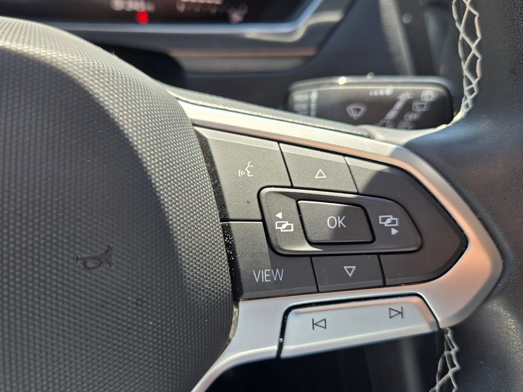 Certified 2023 Volkswagen Tiguan SE FWD image 27