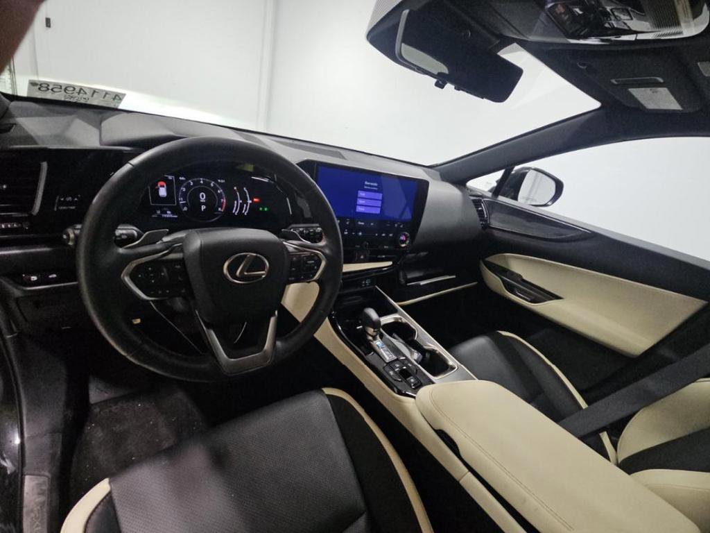 Used 2024 Lexus NX 250 FWD image 6