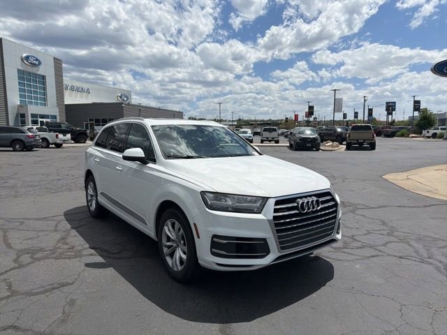Used 2017 Audi Q7 3.0T Premium Plus w/ Premium Plus Package AWD/4WD image 1