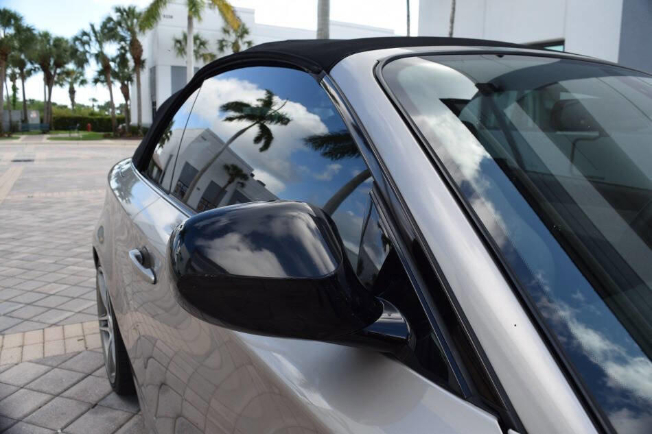 Used 2013 BMW 135is Convertible image 29