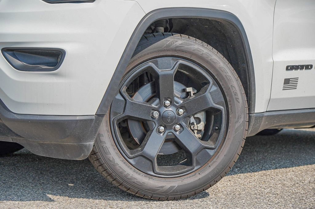 Used 2021 Jeep Grand Cherokee Freedom Edition image 2