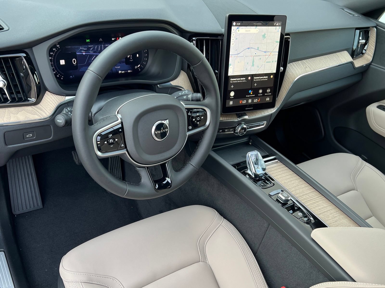 New 2026 Volvo XC60 B5 Plus w/ Protection Package Premier AWD/4WD image 13