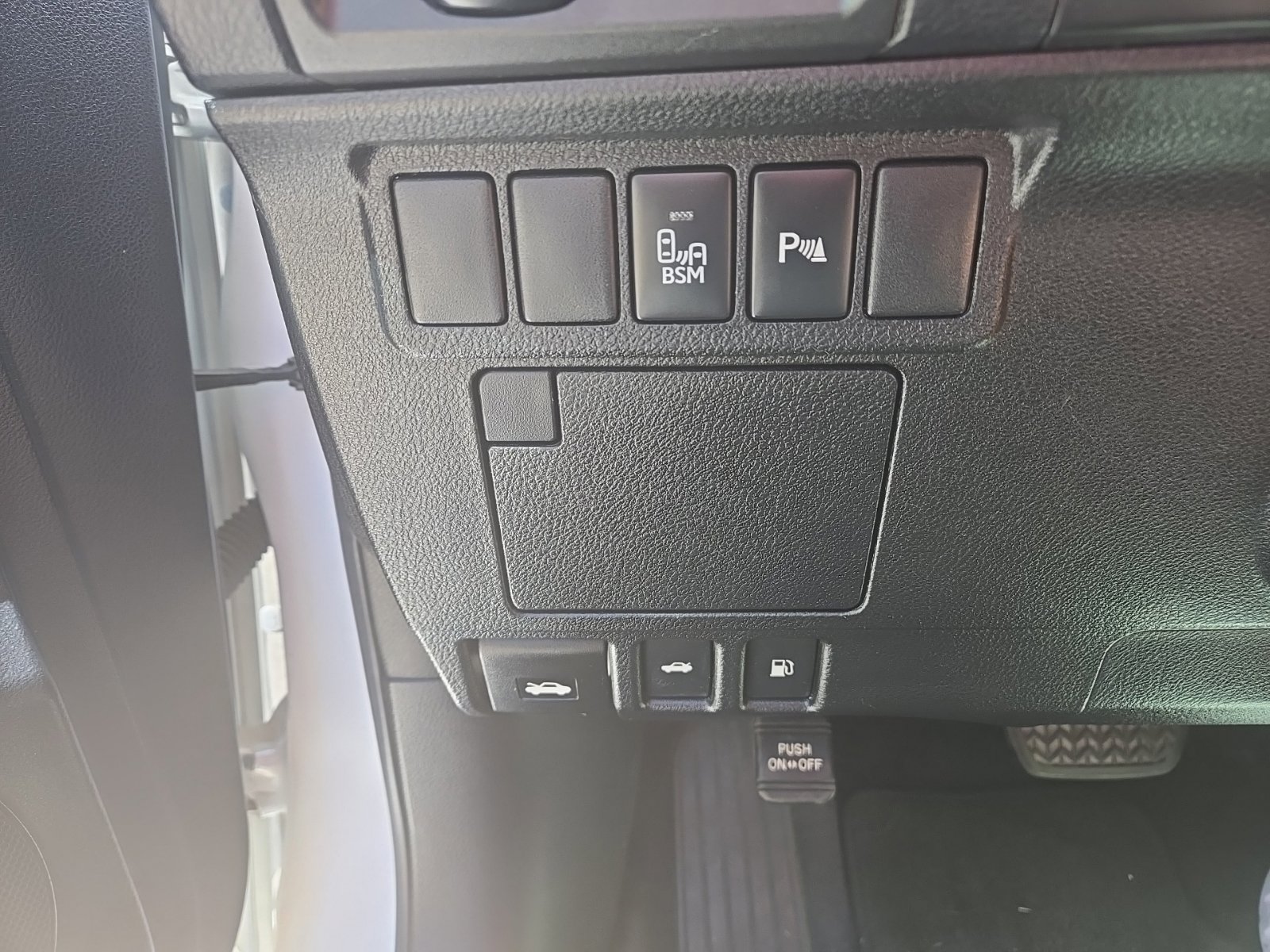 Used 2015 Lexus ES 350 w/ Luxury Package FWD image 16