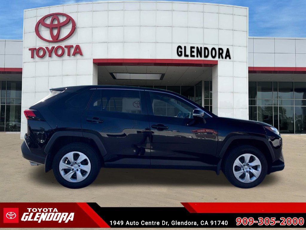 Certified 2025 Toyota RAV4 LE FWD image 14