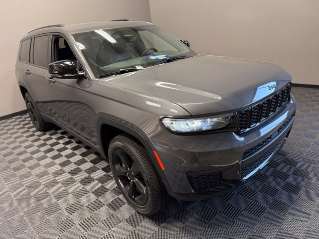 Used 2023 Jeep Grand Cherokee L Laredo AWD/4WD image 2