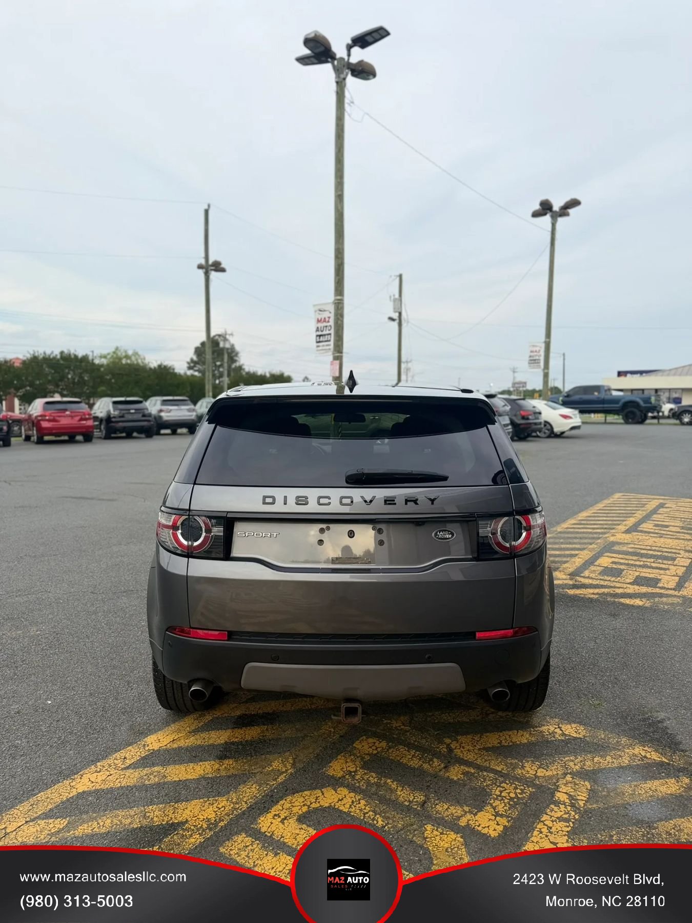 Used 2018 Land Rover Discovery Sport SE AWD/4WD image 5