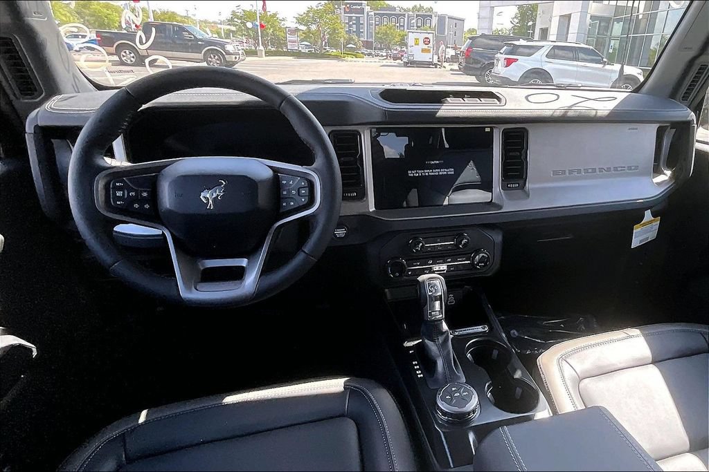 New 2026 Ford Bronco Outer Banks AWD/4WD image 5