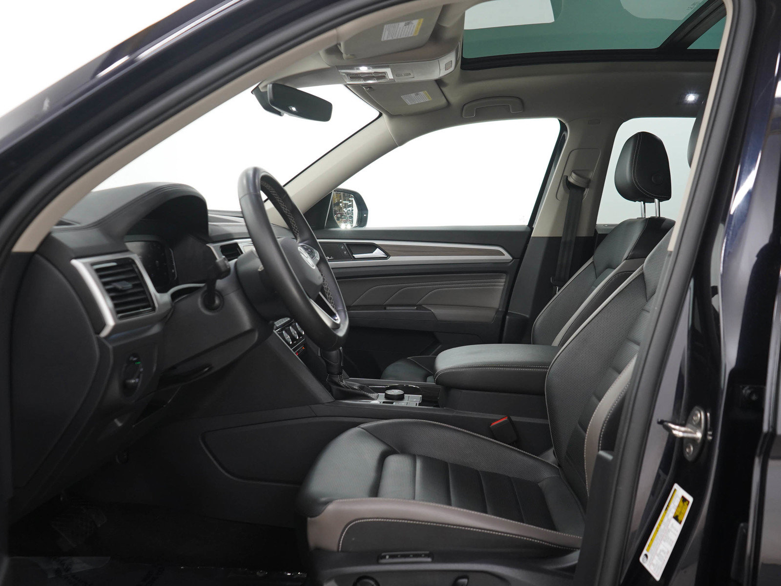 Used 2022 Volkswagen Atlas SEL AWD/4WD image 24