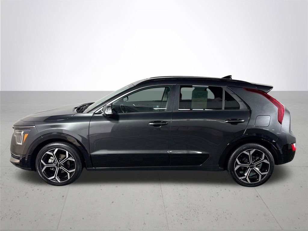 Used 2023 Kia Niro EX Touring FWD image 9