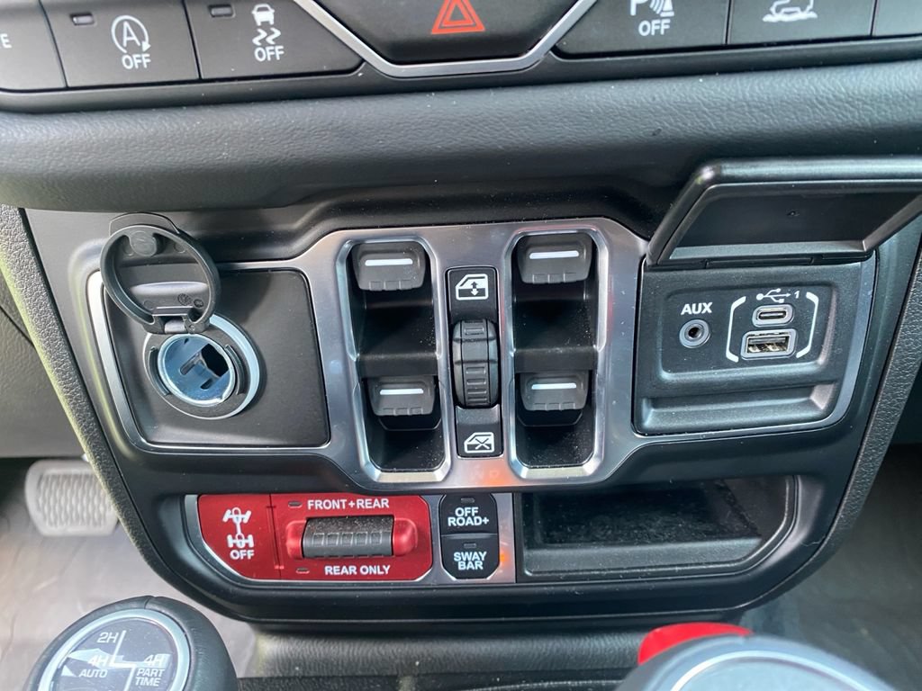 Used 2025 Jeep Wrangler Unlimited Rubicon AWD/4WD image 20