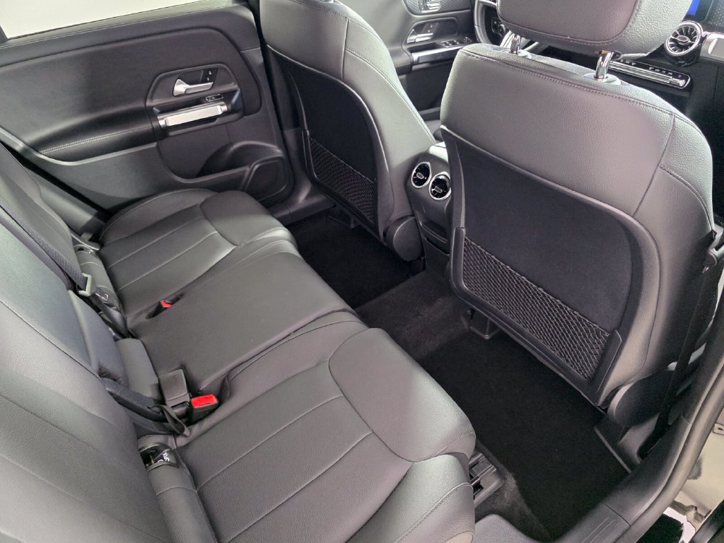 Certified 2025 Mercedes-Benz GLB 250 image 25