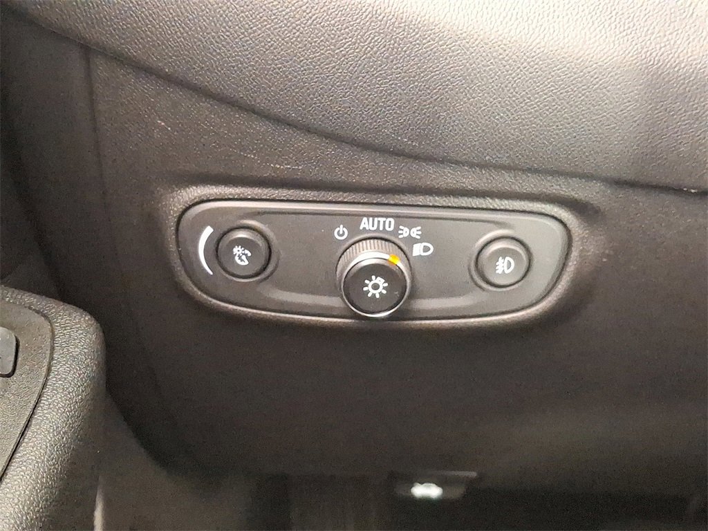 Used 2021 Chevrolet Equinox LT image 23