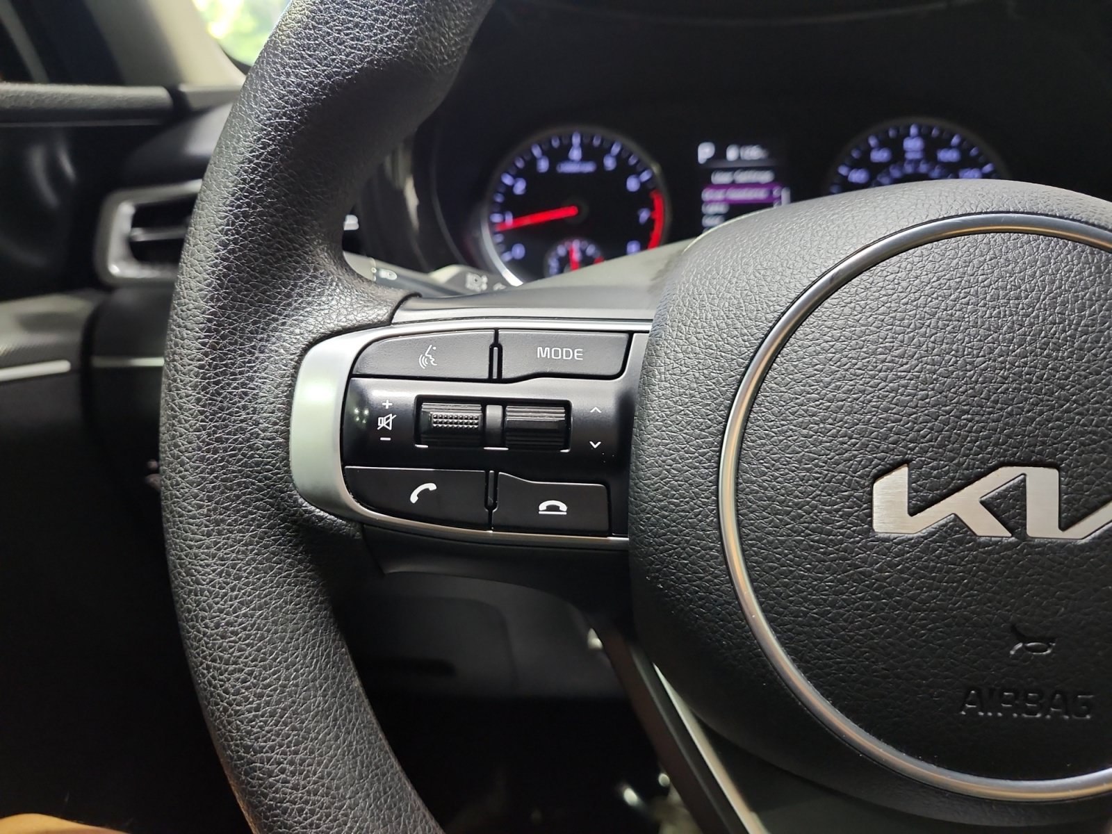 Used 2022 Kia K5 LX FWD image 22