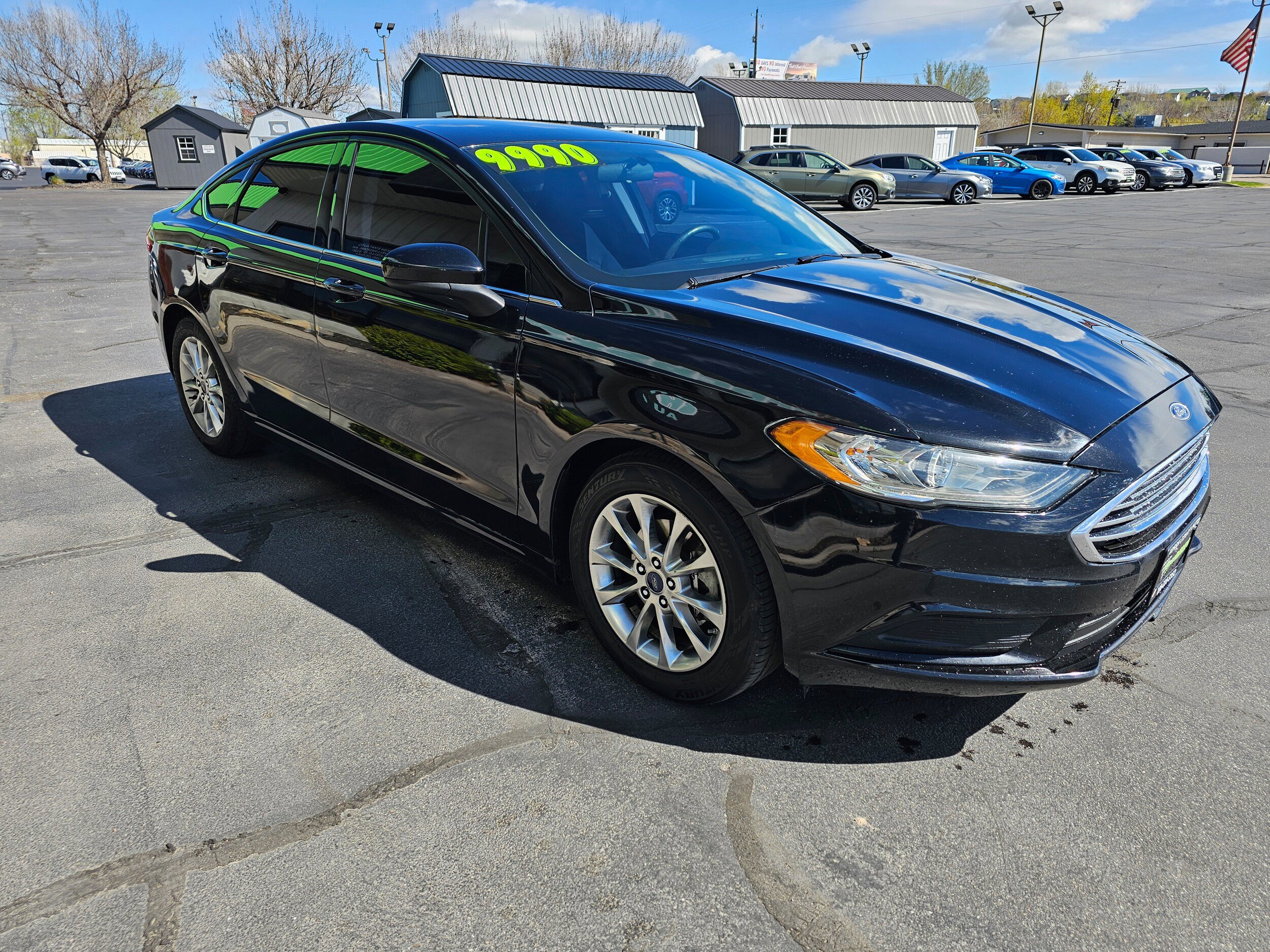 Used 2017 Ford Fusion SE w/ Fusion SE Technology Package FWD image 4