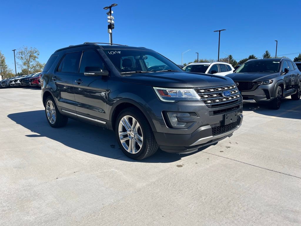 Used 2017 Ford Explorer XLT w/ Equipment Group 202A