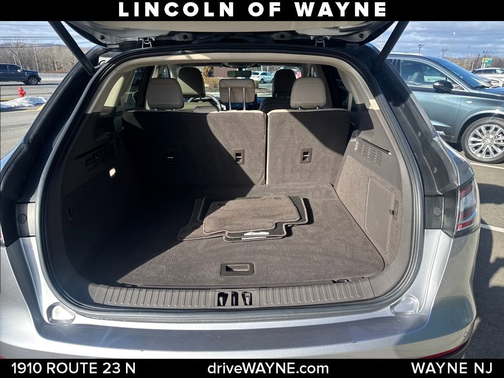 Certified 2023 Lincoln Nautilus AWD w/ Premium Package image 6