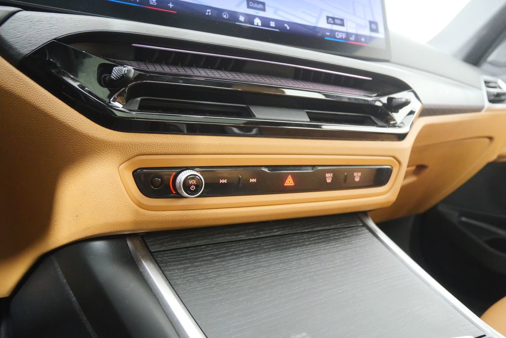 Certified 2025 BMW 330i xDrive Sedan image 23