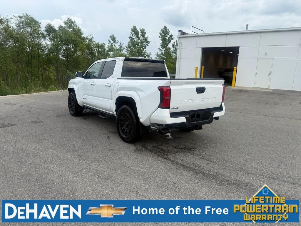 Used 2024 Toyota Tacoma SR5 AWD/4WD image 4