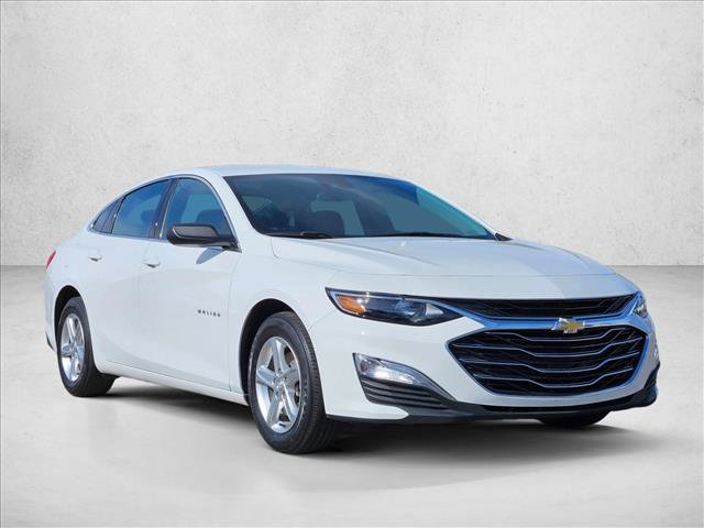 Used 2023 Chevrolet Malibu LS image 3