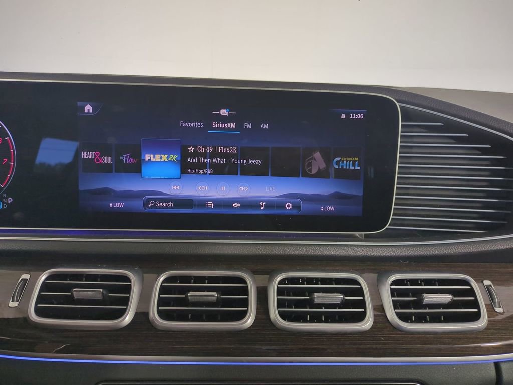 Used 2024 Mercedes-Benz GLE 350 4MATIC w/ Driver Assistance Package image 21