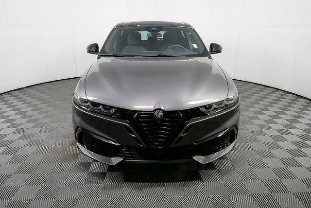 New 2026 Alfa Romeo Tonale w/ Black Premium Package AWD/4WD image 37