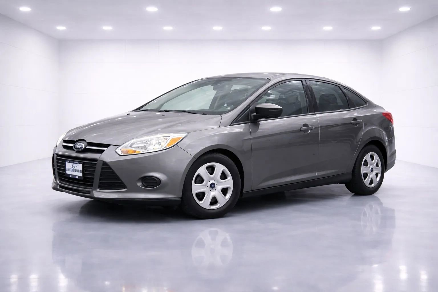 Used 2014 Ford Focus S FWD image 1