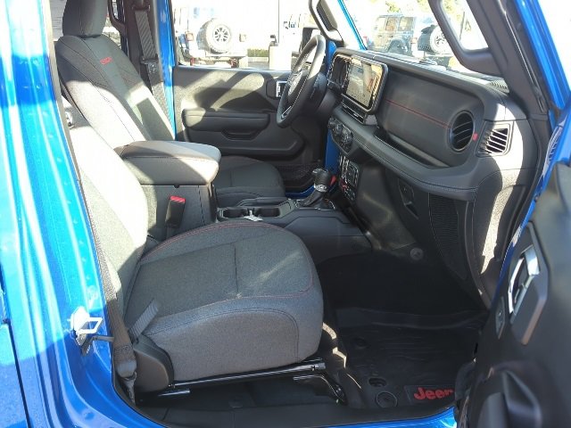 Used 2025 Jeep Gladiator Rubicon w/ Safety Group image 19