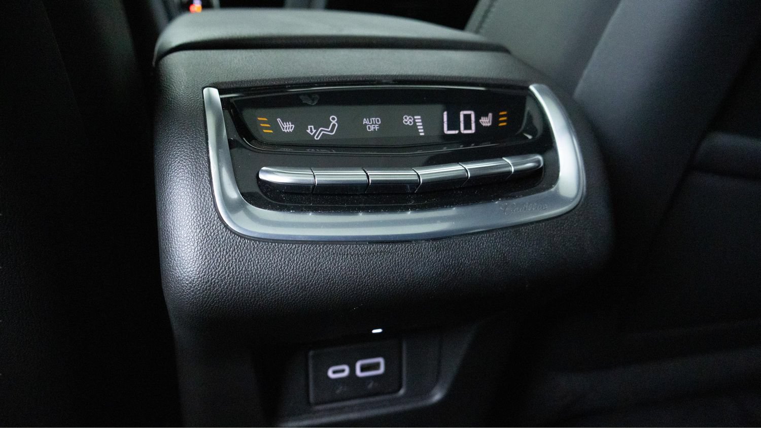 Used 2023 Cadillac XT6 Premium Luxury w/ Technology Package FWD image 30