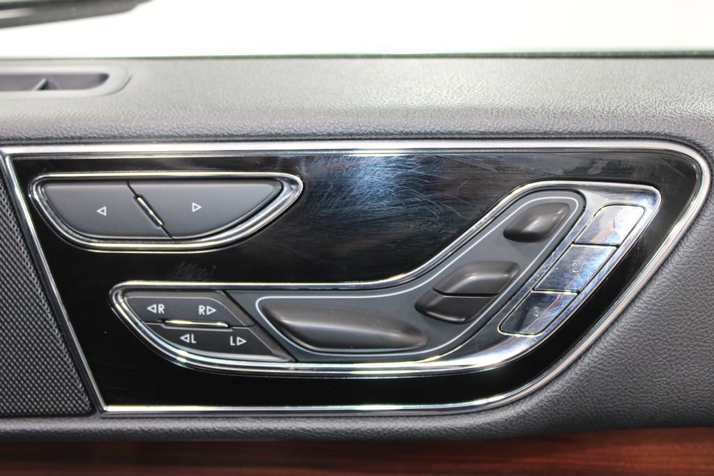 Used 2023 Lincoln Navigator Reserve AWD/4WD image 29